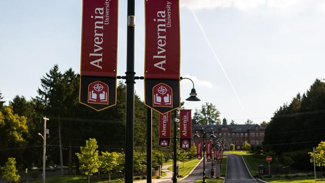 Campus banners at ϲʿapp